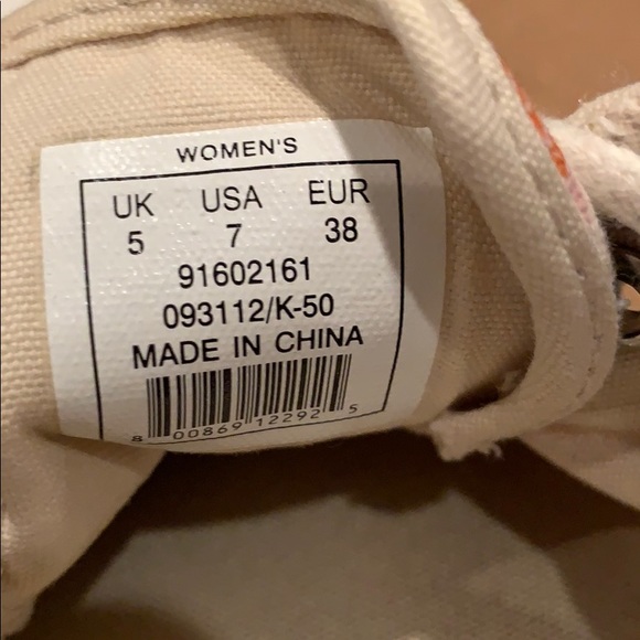 Limited Edition Harajuku Lovers Sneakers - Size 7 - Picture 4 of 6